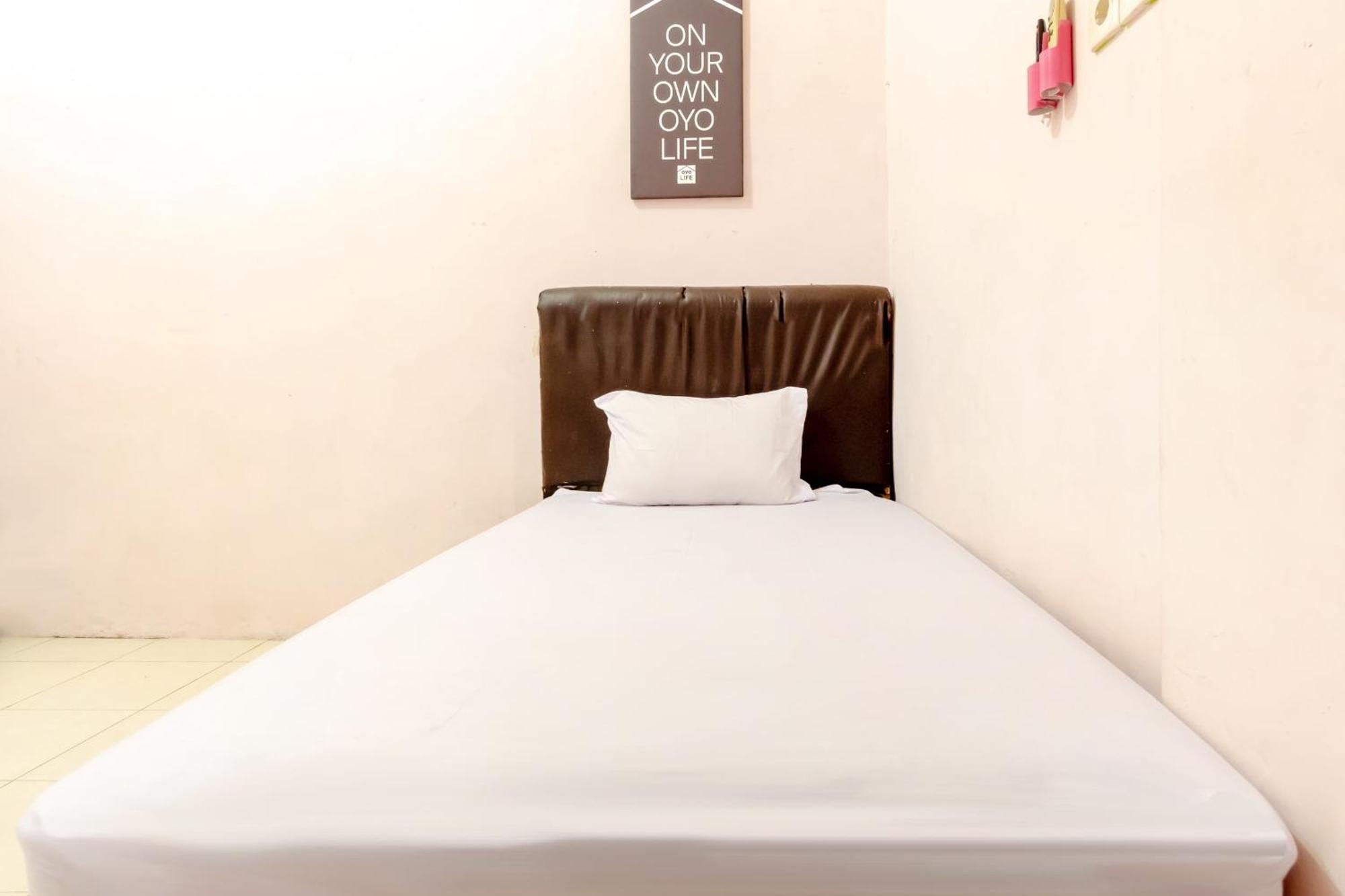 Oyo Life 1839 Samantha Kost Hotel Medan Eksteriør billede