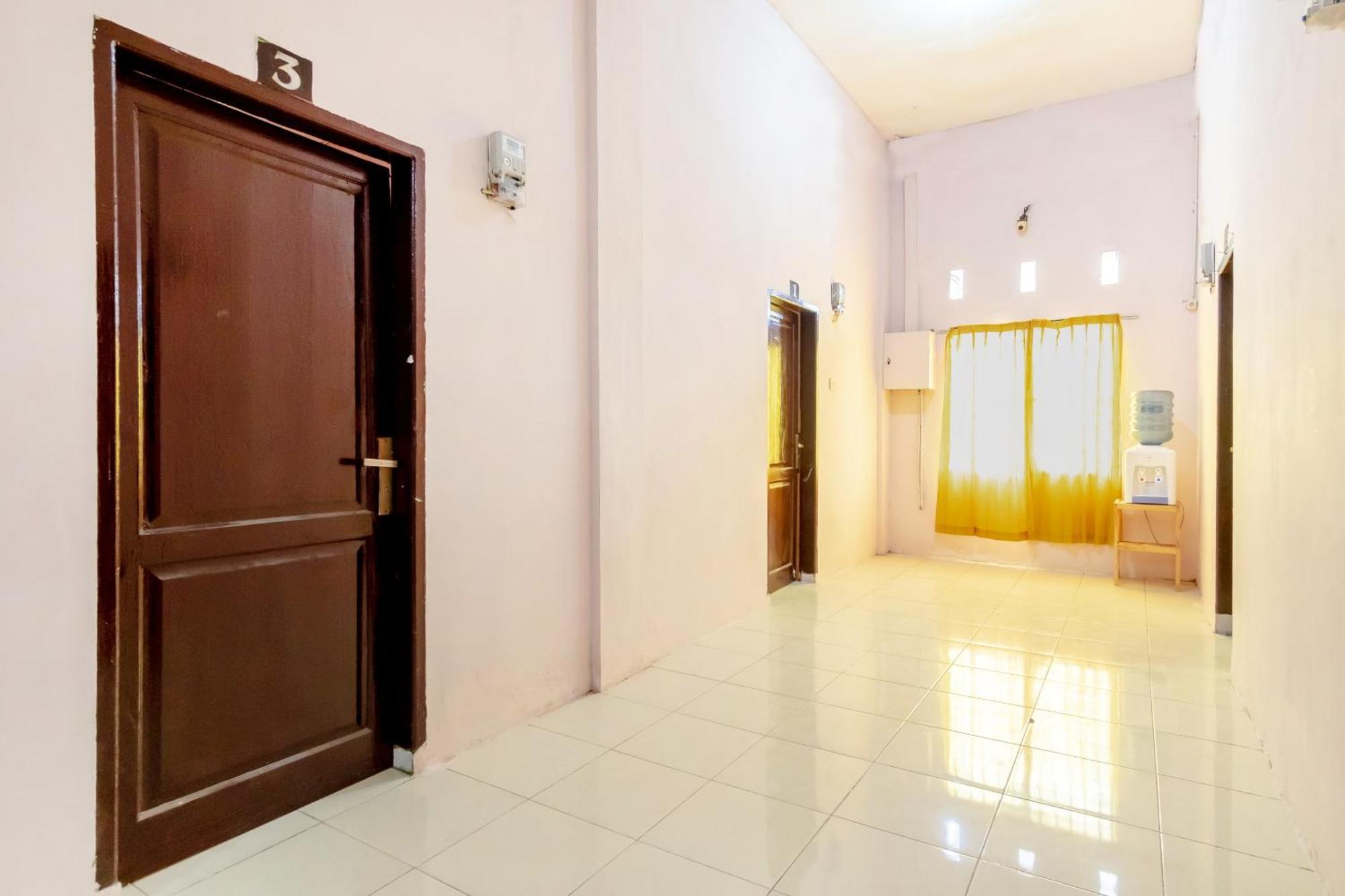 Oyo Life 1839 Samantha Kost Hotel Medan Eksteriør billede