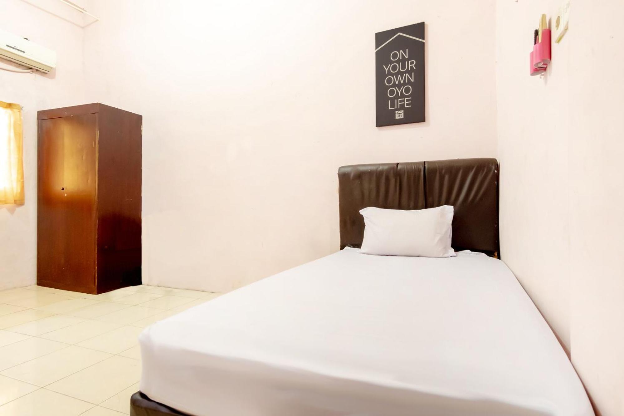 Oyo Life 1839 Samantha Kost Hotel Medan Eksteriør billede